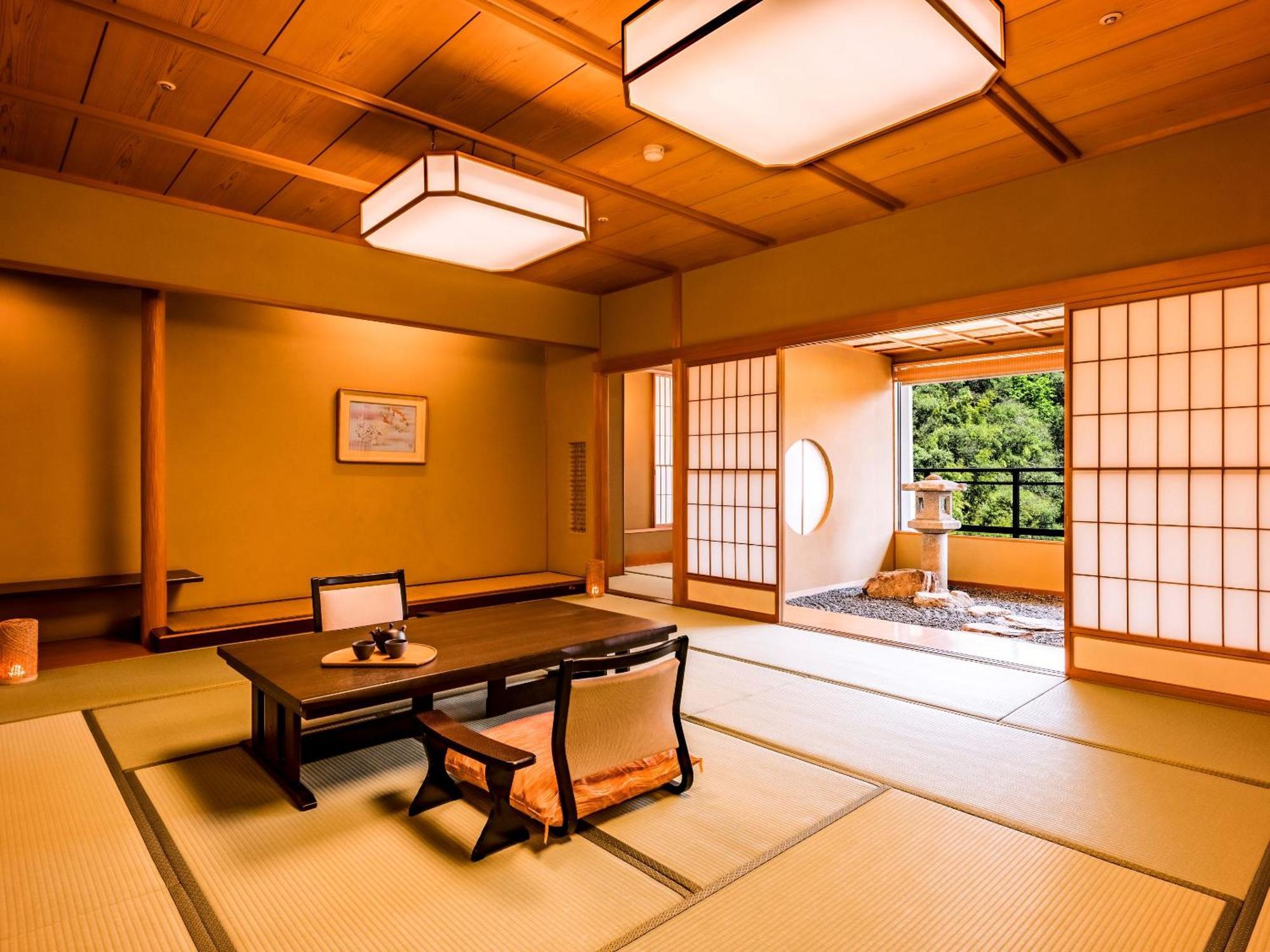 Ooedo Onsen Monogatari Premium Saiki Bekkan Misasa Extérieur photo