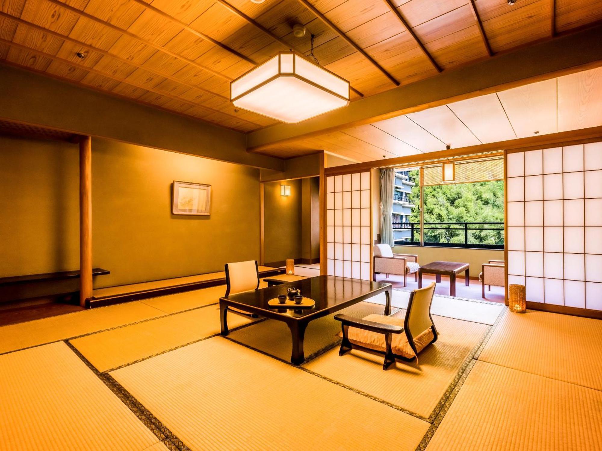 Ooedo Onsen Monogatari Premium Saiki Bekkan Misasa Extérieur photo