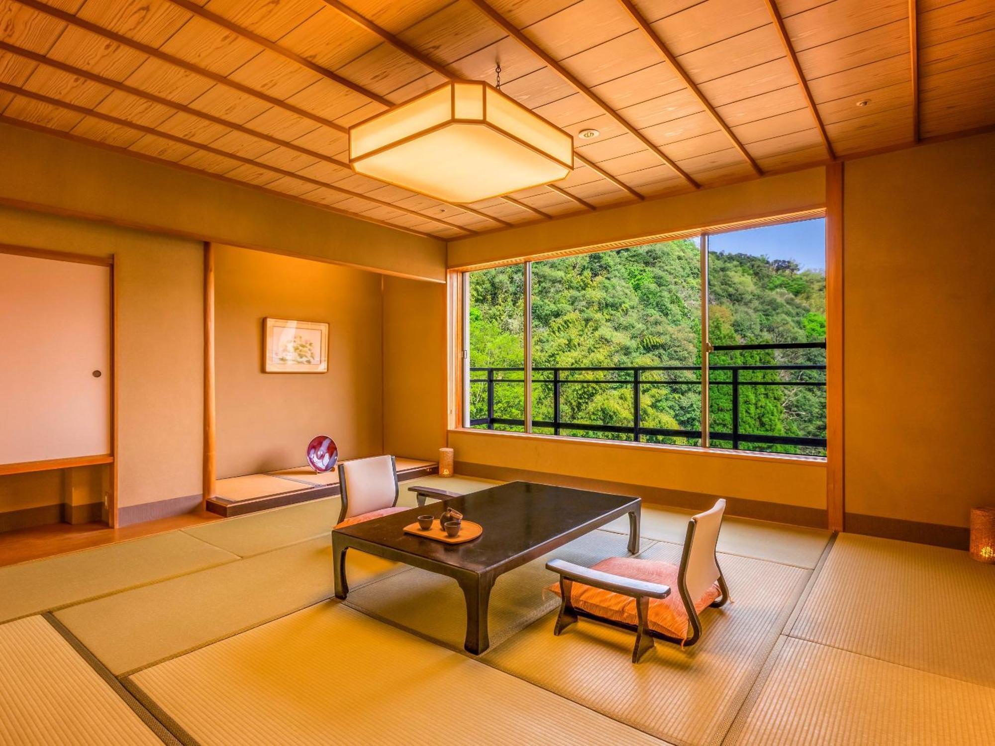 Ooedo Onsen Monogatari Premium Saiki Bekkan Misasa Extérieur photo