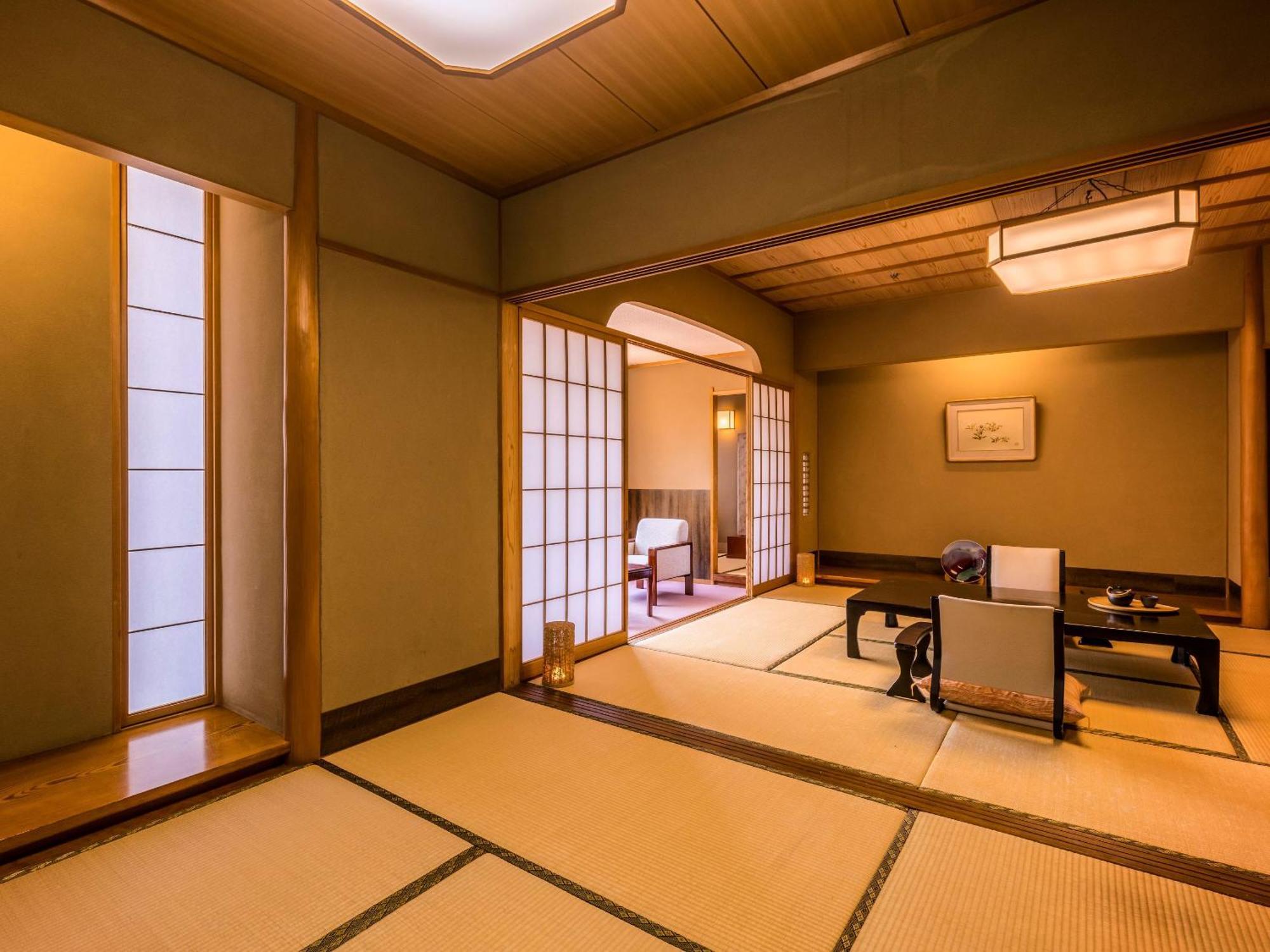 Ooedo Onsen Monogatari Premium Saiki Bekkan Misasa Chambre photo