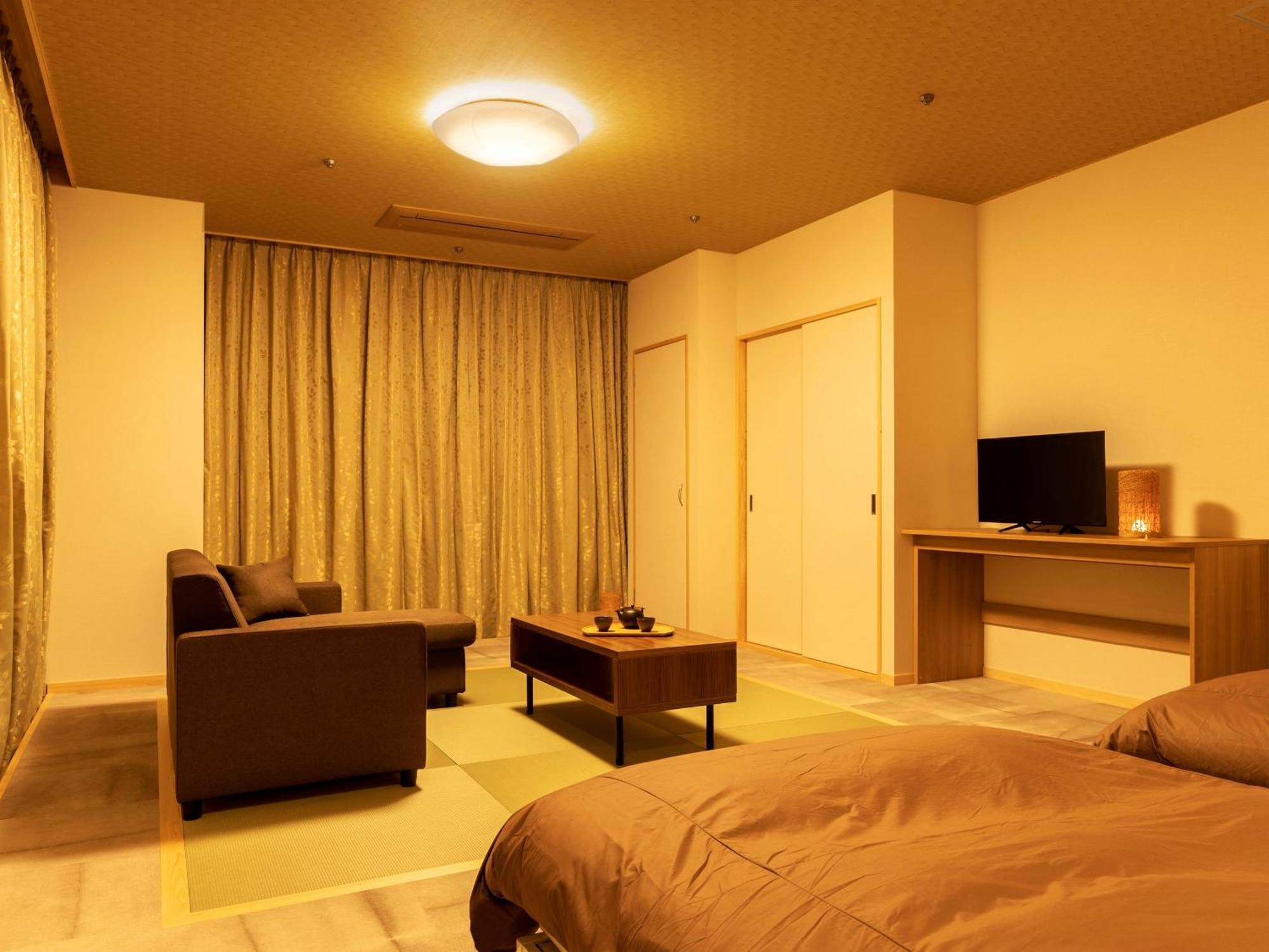 Ooedo Onsen Monogatari Premium Saiki Bekkan Misasa Chambre photo
