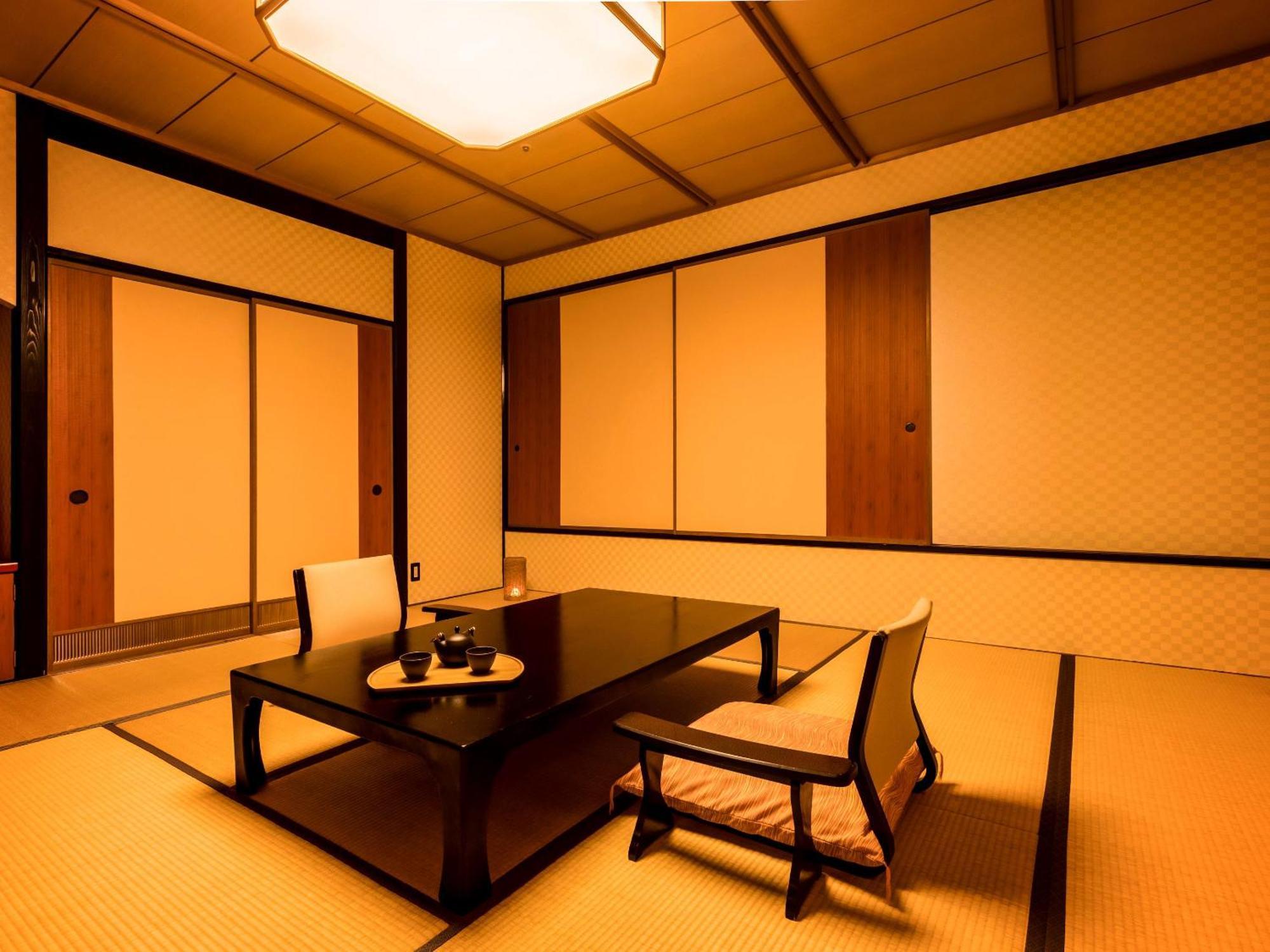 Ooedo Onsen Monogatari Premium Saiki Bekkan Misasa Chambre photo