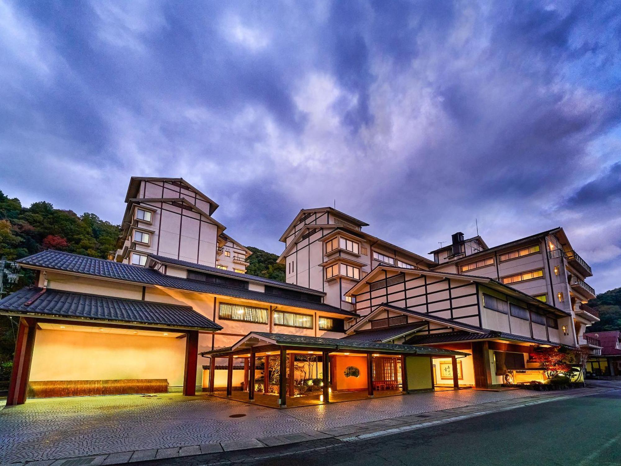 Ooedo Onsen Monogatari Premium Saiki Bekkan Misasa Extérieur photo